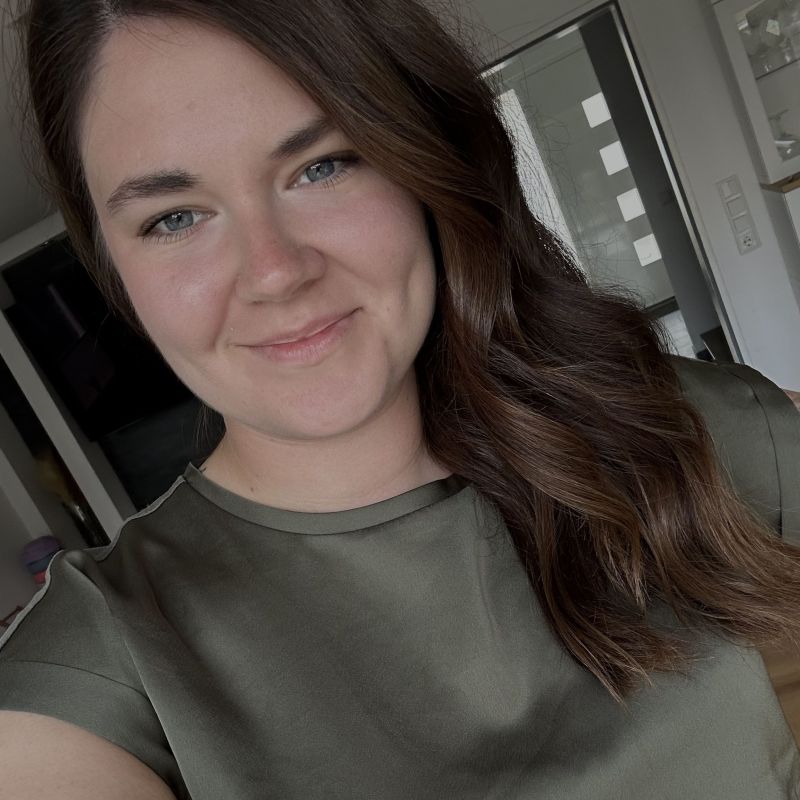 Lena Schöne